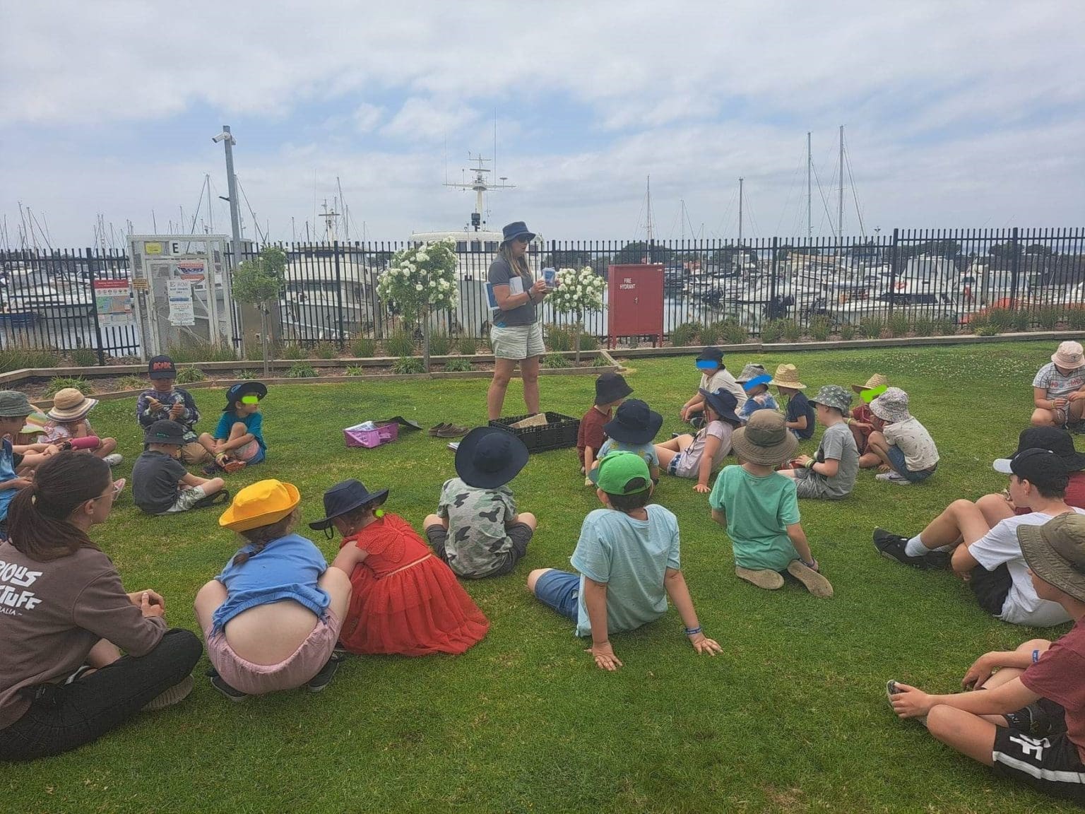 SCHOOL HOLIDAY FUN WITH BAXTER PRIMARY HOLIDAY CARE! Dolphin Research